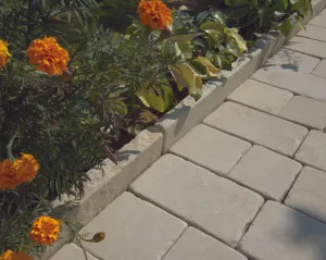 W&S Moorland Farmhouse Sandstone - Pave Sett